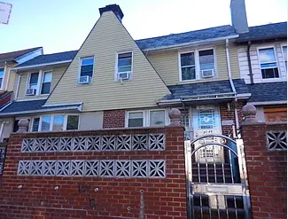 Room For Rent in East Elmhurst