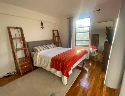South Ozone Park Roommates Needed