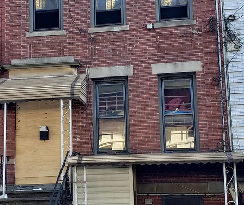 Astoria House for rent