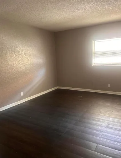 South Richmond hill House For Rent