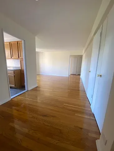 Basement for rent in Jamaica