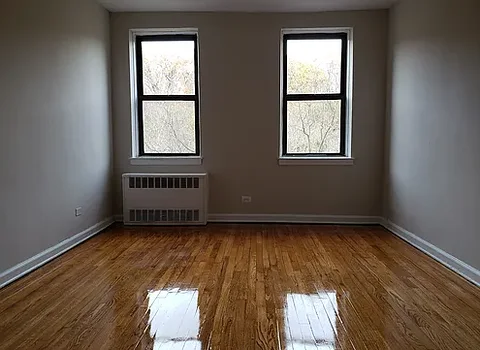 Minna Street Basement for rent