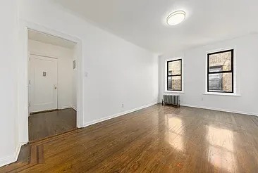 Elmhurst room for rent