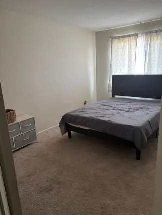 Elmhurst Room for rent
