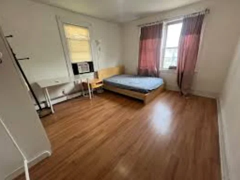 Flushing single room for rent