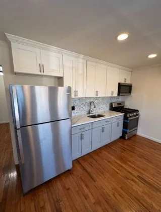 South Jamaica room for rent