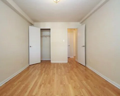 Jamaica room for rent