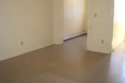 Sunnyside room for rent