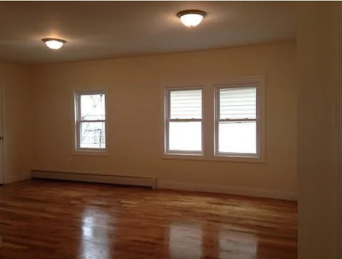 South Ozone Park room for rent