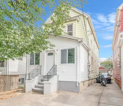 House For Rent in South Richmond Hill