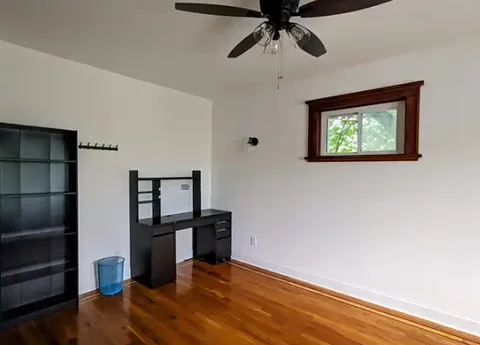 Elmhurst room for rent