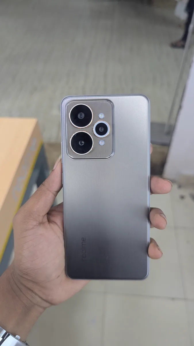 Realme 15