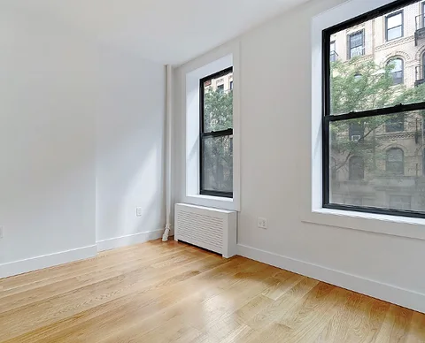 Queens Village room for rent