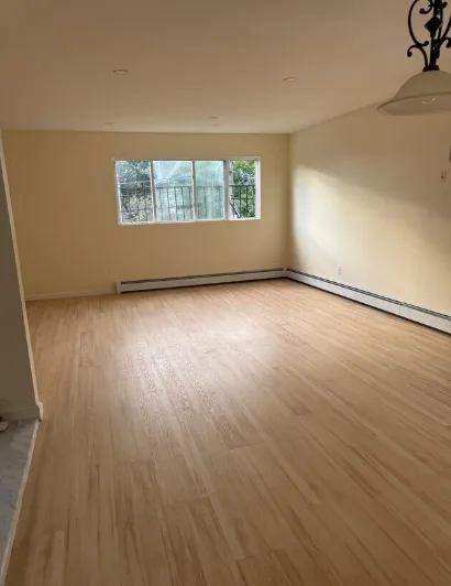 Jamaica room for rent