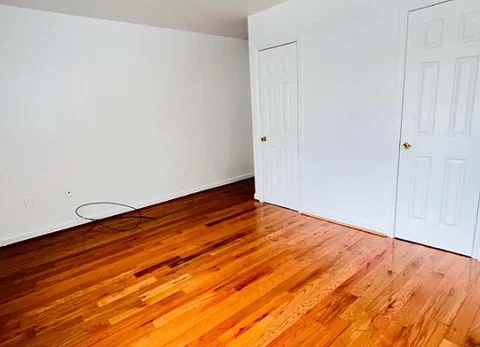 South Richmond Hill room for rent
