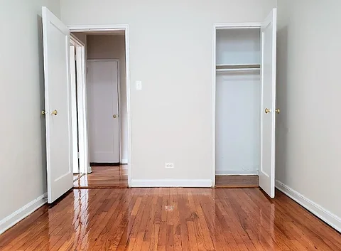 Room for rent in Jamaica