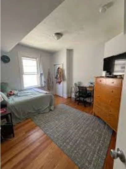 Room for rent in Jamaica
