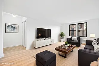Jackson Heights room for rent