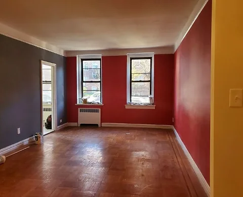 Room for rent in Jackson Heights
