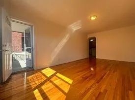 Roommates Needed in Jackson Heights
