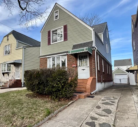 Queens Village room for rent
