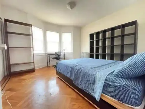 Room for rent in Queens