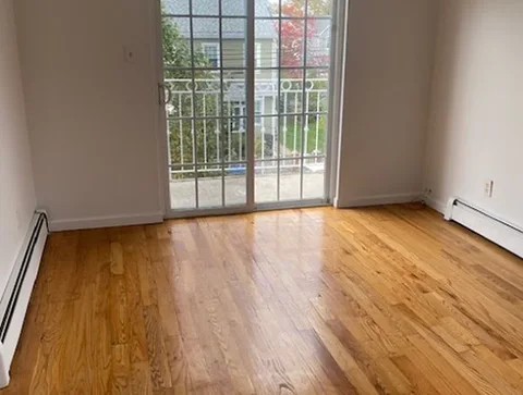South Richmond hill Room for rent