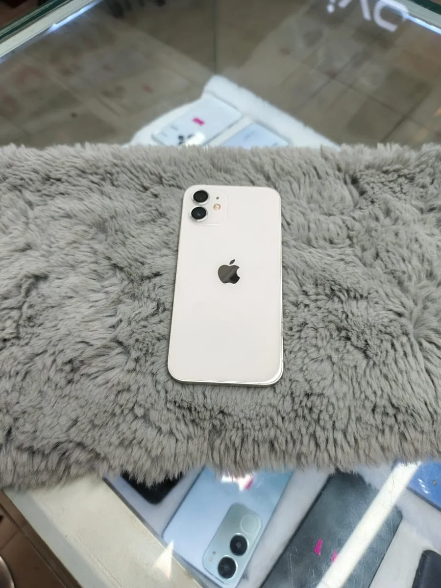 iPhone 12