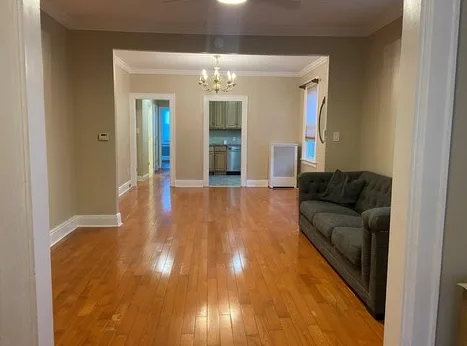 Basement for rent in Jamaica