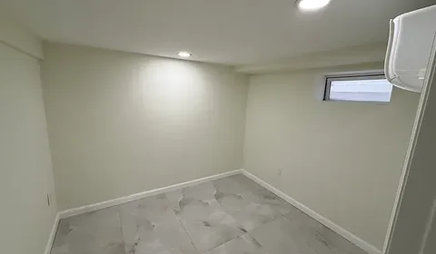 Queens Village room for rent