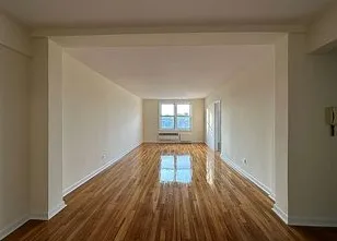 Room for rent in Elmhurst