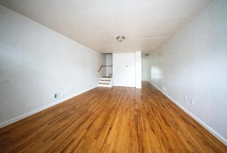 Room for rent in Jamaica