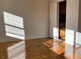 Room for rent in East Elmhurst