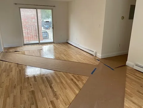 Semibasement for rent in Jamaica