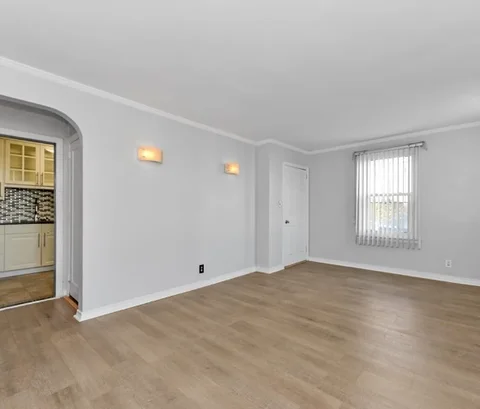 Semibasement for rent in Saint Albans