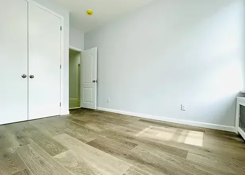 Basement for rent in Ozone park
