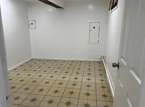 Basement for Rent in South Jamaica