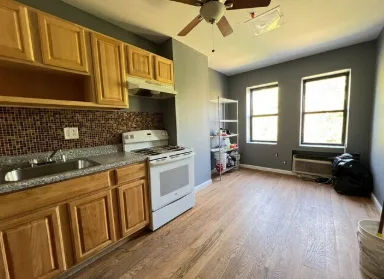 Room for rent in Sutphin Blvd