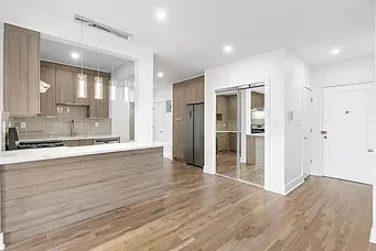 Room for rent in Elmhurst