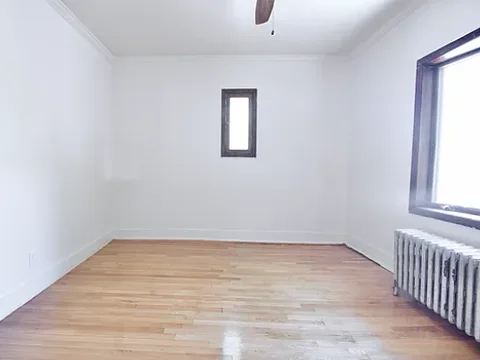 Room for rent in Woodside