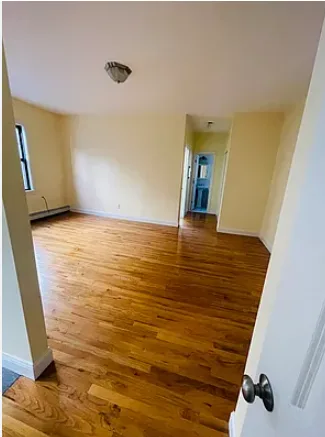 Roommate wanted for Men in Jackson heights
