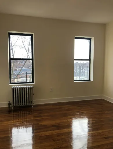 Roommates Needed in Jackson Heights