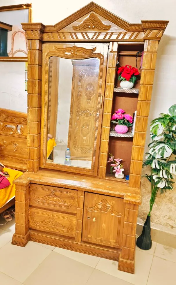Dressing table for sale