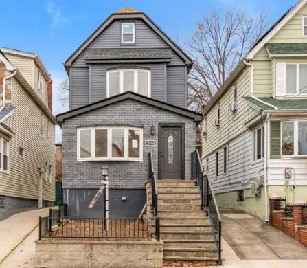 Semibasement for rent in East Elmhurst