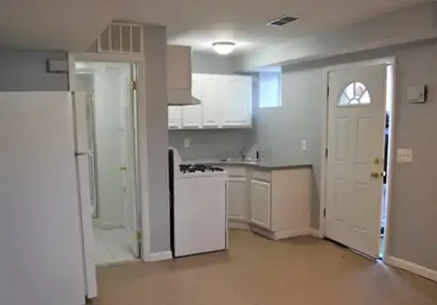 Room for rent in Jamaica