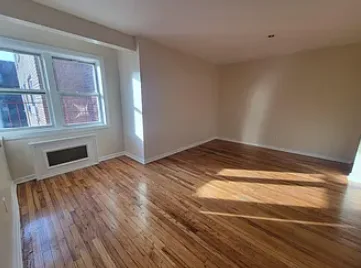 Room for rent in Hollis