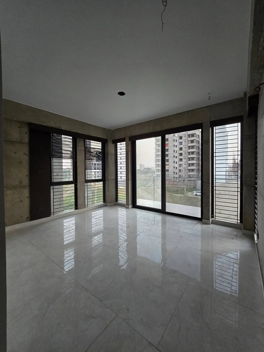 Brand new flat for rent in Bashundhara R/A