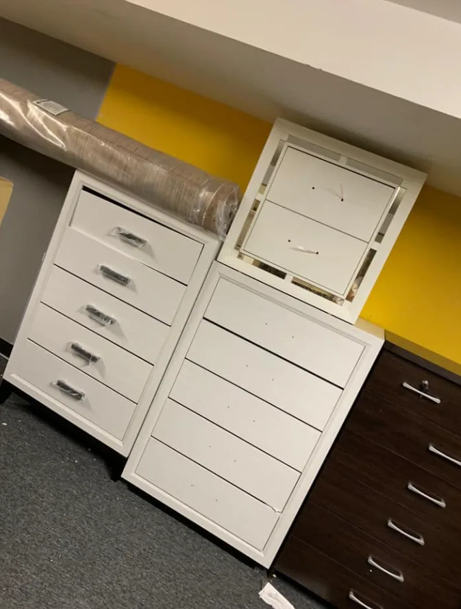 Chests of drawers or dressers for sale