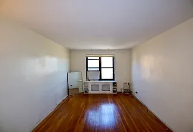 Semibasement for rent in Queens Village