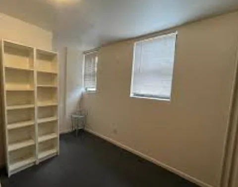 Semibasement for rent